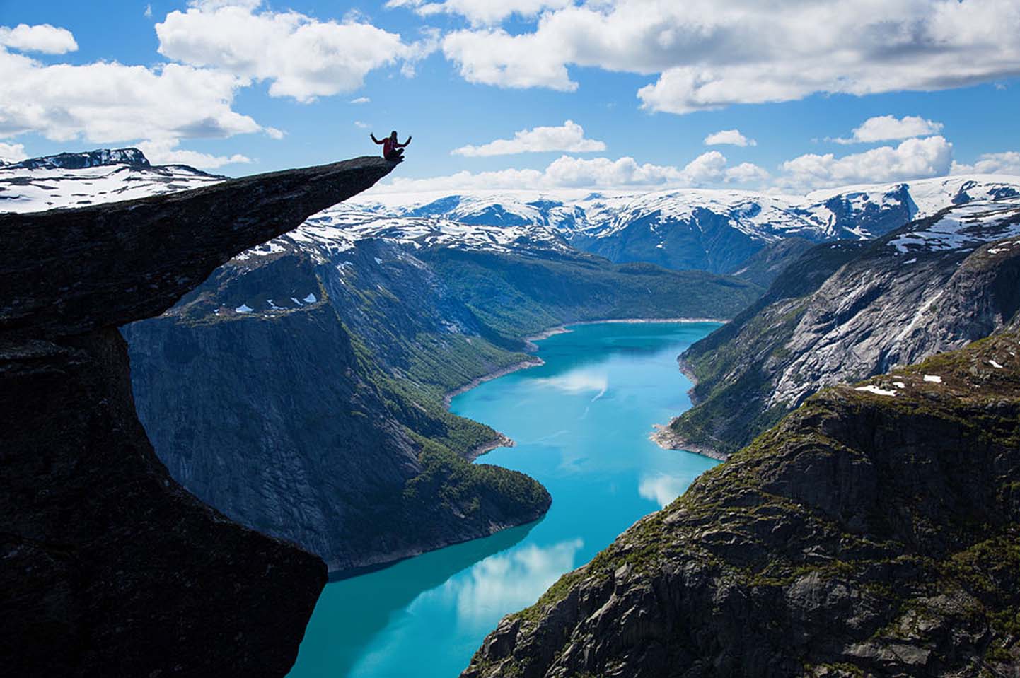 Avontuurlijk Noorwegen: Een Reis door het Land van de Fjorden en het Noorderlicht