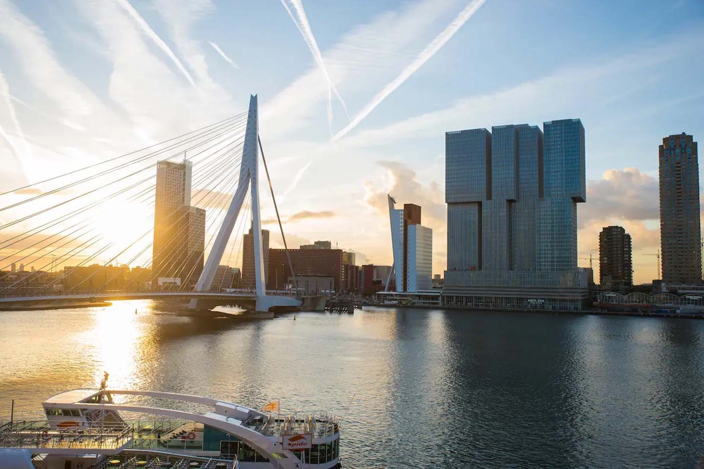 Rotterdam: Onmisbare Reistips voor Een Vlotte Verkenning