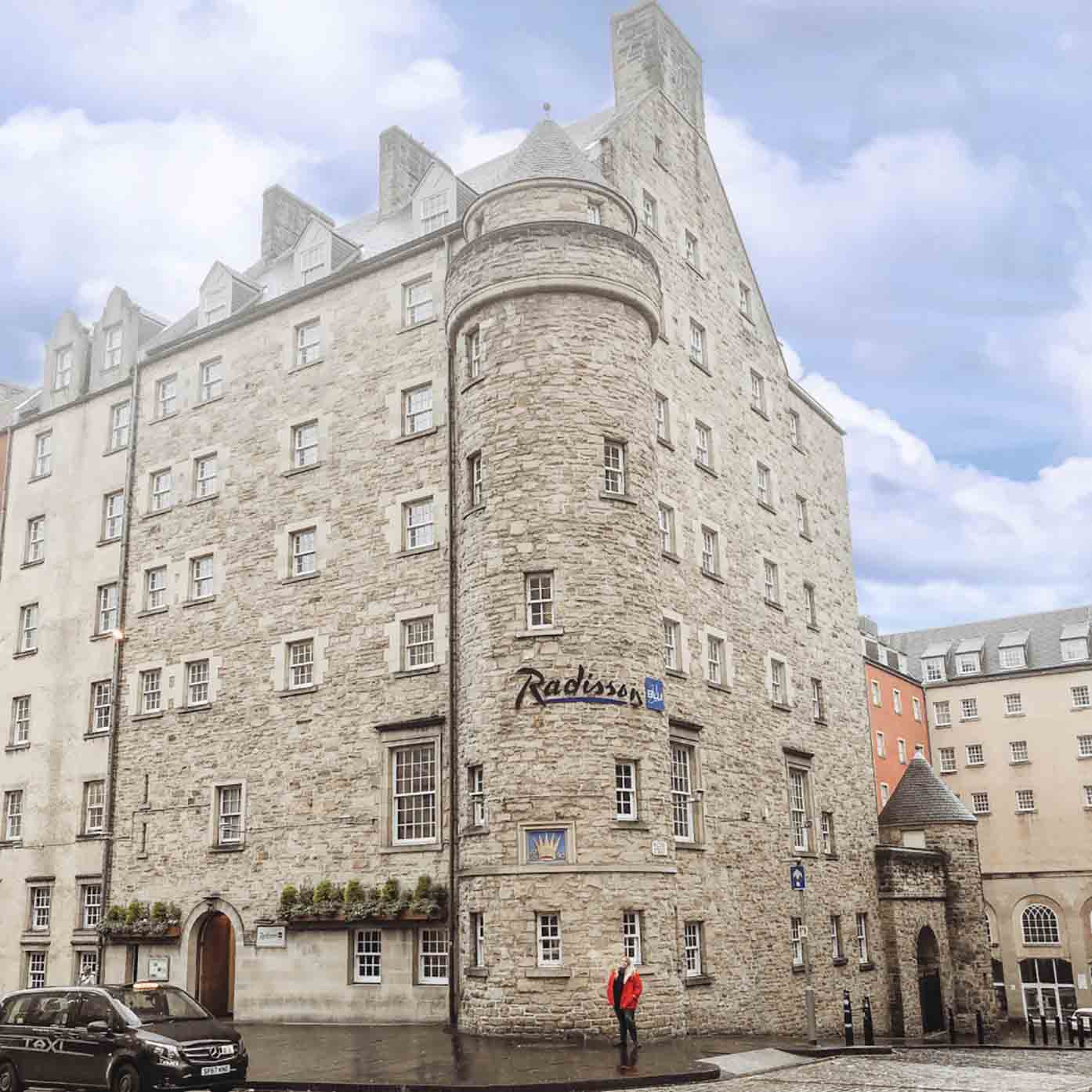 Edinburgh met Kinderen: 5 Gezinsvriendelijke Hotels die je Reis Compleet Maken